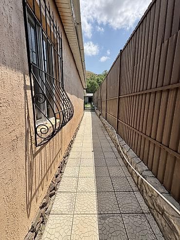 Үйлөрдү сатуу: 🏡 Дом мечты у подножия гор — место, где хочется жить! В продаже — 8