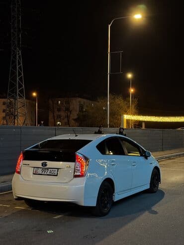 машины в бишкеке: Toyota Prius: 2014 г., Вариатор, Гибрид, Хэтчбэк — 5