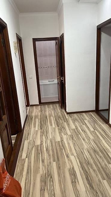 сдаю квартиру под бизнес: 3 комнаты — 2