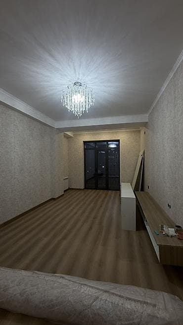 Кыймылсыз мүлк: 🏡 Сдаётся просторная 3-комнатная квартира в Асанбае 📍 Локация — 10
