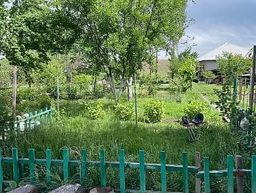 дом район церкви: Продаётся частный дом с большим участком и благоустроенным двором. - — 3