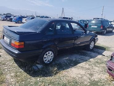 Volkswagen Passat: 1989 г., 1.8 л, Бензин, Седан
