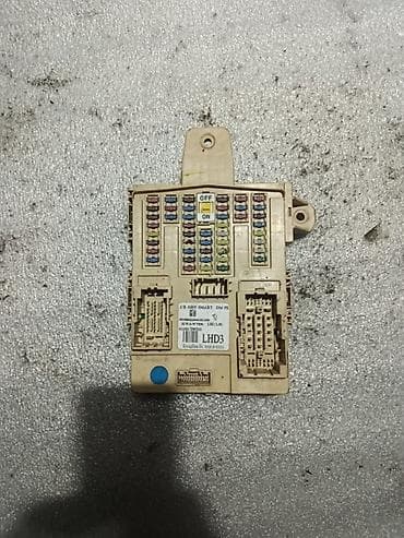 j 2: Блок предохранителей Hyundai 2016 г., Оригинал — 1