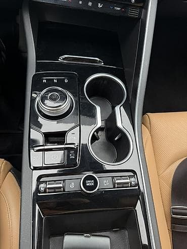 вариант бар: Kia K5: 2021 г., 2 л, Автомат, Гибрид, Седан — 6