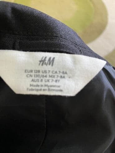 красный пиджак: Школьная форма, цвет - Черный, Б/у — 5