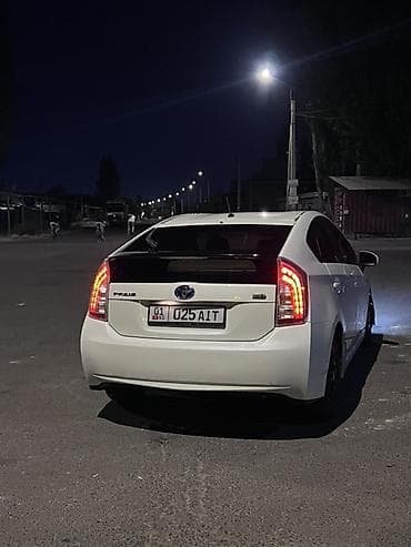 lexus rx 2000: Toyota Prius: 2015 г., 1.8 л, Робот, Гибрид, Хэтчбэк — 5