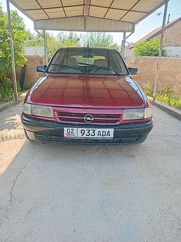 Унаа: Opel Astra: 1994 г., 1.4 л, Кол менен иштөөчү — 1
