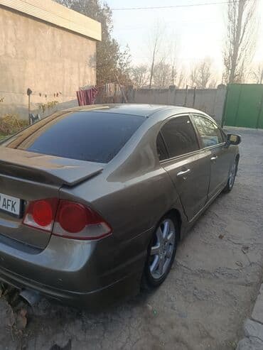 полики срв: Honda Civic: 2008 г., 1.8 л, Автомат, Бензин, Седан — 4