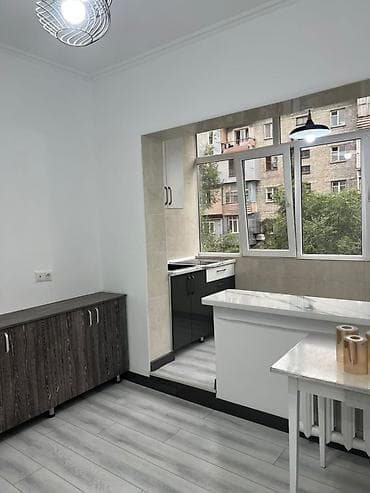 40 лет киргизии: 1 комната, 40 м², 105 серия, 3 этаж, Евроремонт — 4