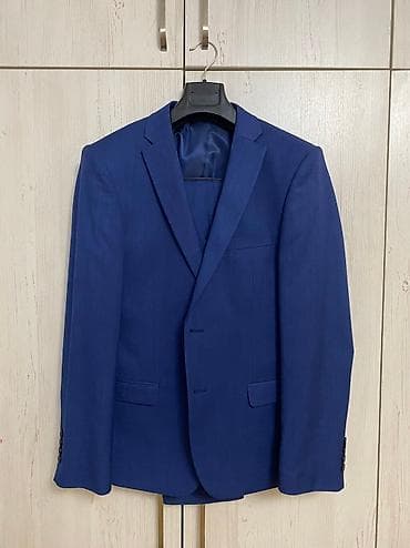 Мужской костюм тройка р. 48 На рост 167-172 Синий цвет Носил один раз at lalafo.kg Мужской костюм тройка р. 48 На рост 167-172 Синий цвет Носил один раз