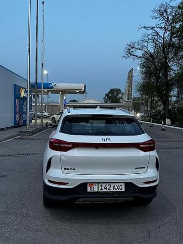 Электромобиль SUV (белый) с панорамной крышей Основные