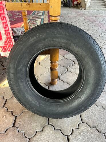 покрышки бу купить: Продаю шины 1 шт 
Мишелин 
265/70/17
Цена 2000 сом — 2