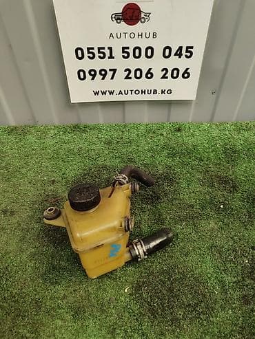 maz: Бачок Mazda — 1