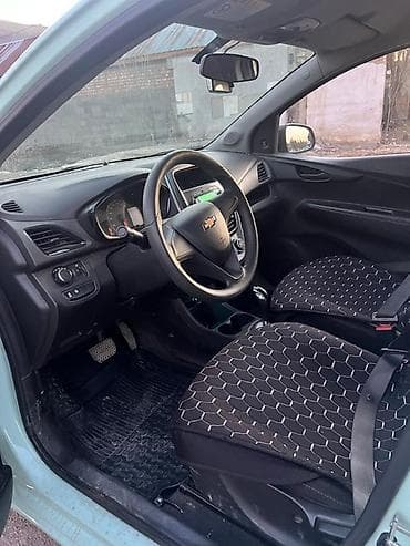 spark 7: Chevrolet Spark: 2017 г., 1 л, Автомат, Бензин, Хэтчбэк — 7