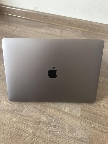 i3: MacBook Air 13" (Retina, 2020), цвет Space Gray. Характеристики: ОЗУ — 1