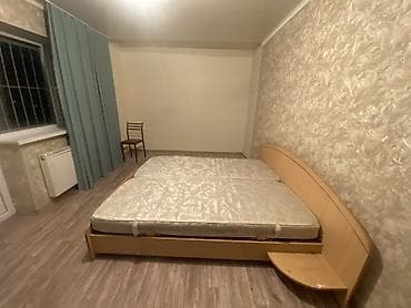 продаю однокомнатную: 1 комната, С мебелью частично — 1