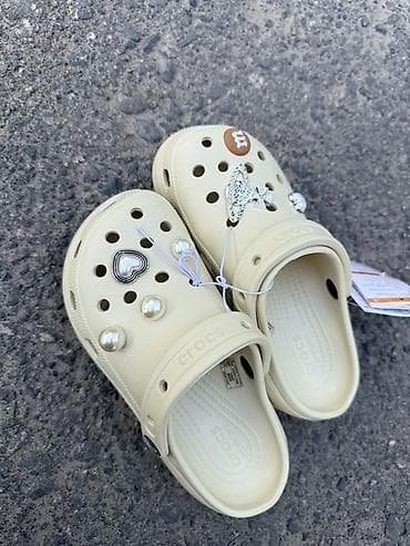 5 4: Сабо, 36, 39, Crocs, Новый, цвет - Бежевый, Платная доставка, Бесплатная доставка, Самовывоз — 2