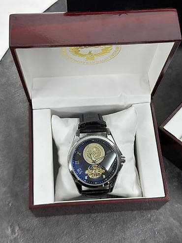 Мужские наручные часы в подарочном наборе. - Механика с открытым