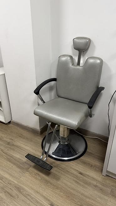 кресло для визажиста: Освободится 30 апреля! Парикмахерское кресло с гидравлическим — 1
