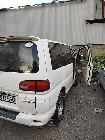 Продажа авто: Mitsubishi Space Gear: 1994 г., 2.4 л, Автомат, Бензин, Минивэн — 2
