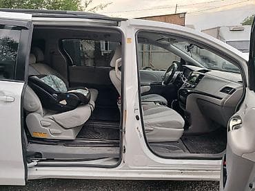 21 style bmw: Toyota Sienna: 2010 г., 3.5 л, Автомат, Газ, Минивэн — 10