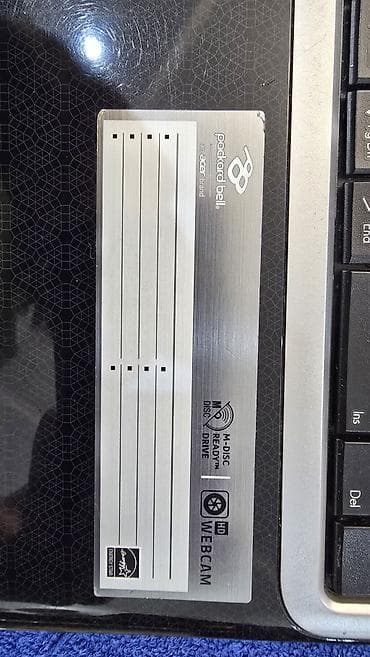 chrom: Packard Bell EasyNote (15.6") - Экран 15.6", широкоформатный, матрица — 8