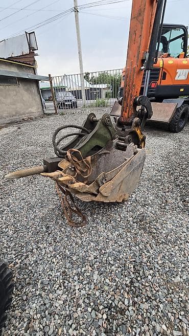 Унаа: Экскаватор, Doosan, 2022 г., Дөңгөлөктүү — 2