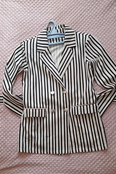 костюм ош: Новый пиджак. Карманы рабочие есть пояс - ремешок . Ткань приятная — 1