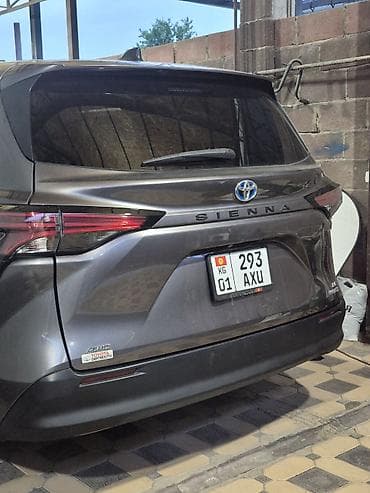 prius plus: Toyota Sienna: 2021 г., Гибрид, Минивэн — 4