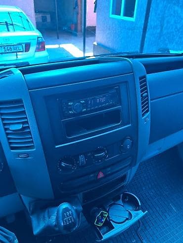 audi a8 d2: Mercedes-Benz Sprinter (длинная база, высокий кузов), белый фургон — 6