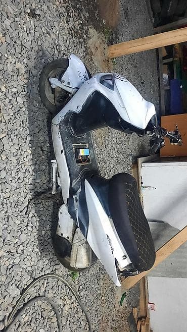 скутер маленкий: Скутер/мопед малокубатурный, городского типа. Основные характеристики — 2