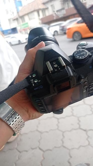 e mount: Зеркальная камера Olympus с объективом Zuiko Digital - Байонет: Four — 2