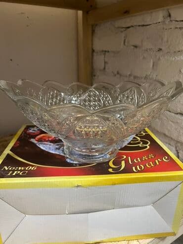 резные кровати из дерева: Резной деревянный сундук/ларь с крышкой. - Материал: массив дерева — 15