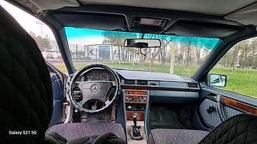 bmw r18: Mercedes-Benz W124: 1993 г., 2 л, Механика, Бензин, Седан — 10