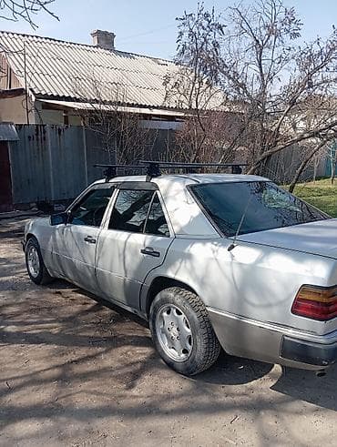 обшивка на 124: Mercedes-Benz W124: 1992 г., Ручные, Седан — 10
