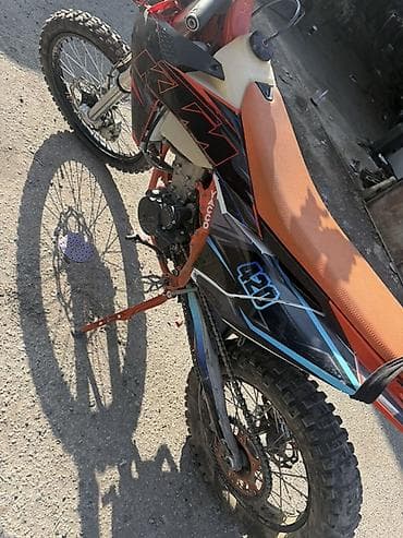 пластик на эндуро: Эндуро 300 куб. см, Бензин, Взрослый — 4