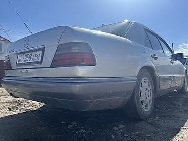 byd leopard 8: Mercedes-Benz E-Class: 1994 г., 2.2 л, Автомат, Газ — 3