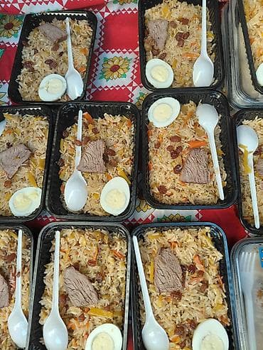 готовая еда: Плов в индивидуальных контейнерах плов 1 кг +шакарап 1 вах 2400 — 4