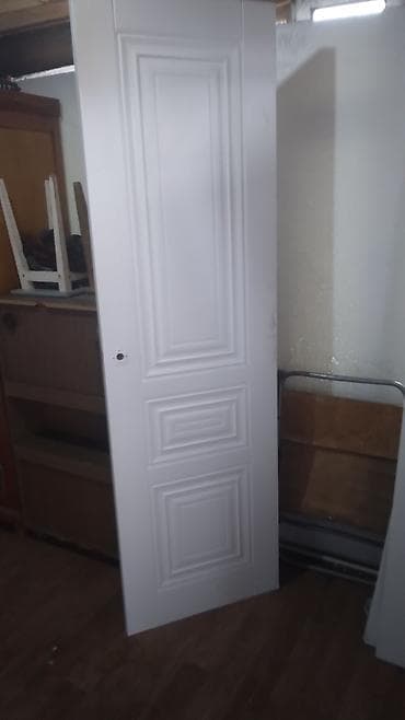 Короны для дверей: Межкомнатное дверное полотно, окрашенное в белый цвет. Срочно сатылат — 5
