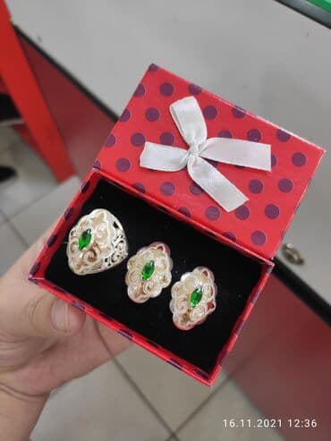 свадебные наборы ручной: Серебро пробы 925 напыление золотом Размеры имеются Камни фианиты Есть — 1