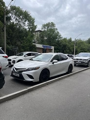 авта: Toyota Camry: 2020 г., 2.5 л, Автомат, Бензин, Седан — 2