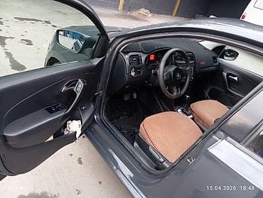 диски camry: Volkswagen Polo: 2013 г., 1.6 л, Автомат, Бензин, Седан — 5