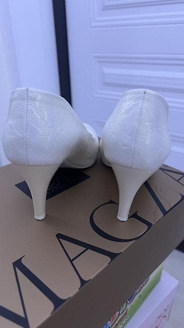 pull and beer: Туфли-лодочки Vina Vestina, Айвори, перламутровый оттенок. - — 4