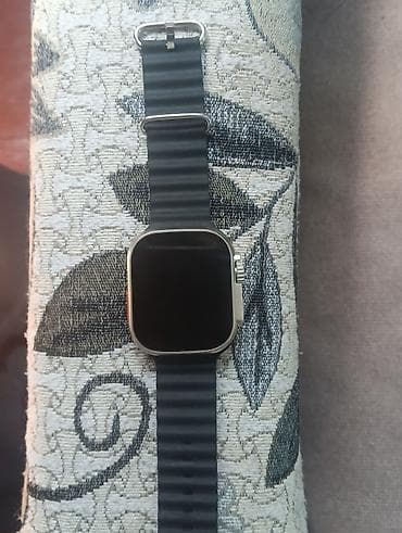 Умные часы с прямоугольным экраном и боковой кнопкой-колесиком