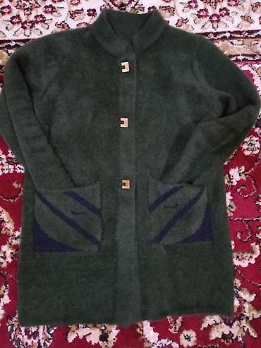 зеленый пиджак: Таза Алпак свет хакки почти новый 1эле кийдим — 1