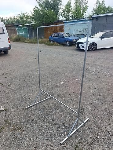 стол нерж: Напольная металлическая стойка для рекламы — 1