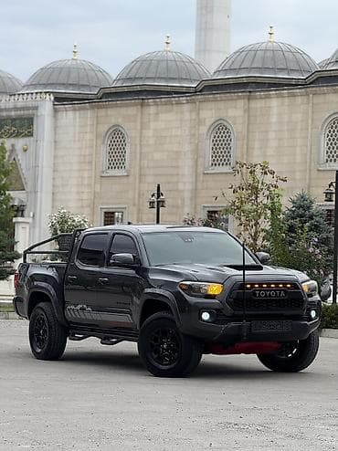 Toyota Tacoma: 2019 г., 3.5 л, Автомат, Бензин, Пикап at lalafo.kg Toyota Tacoma: 2019 г., 3.5 л, Автомат, Бензин, Пикап
