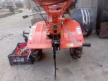 целина: Мотоблок с навесным оборудованием Описание: - Бензиновый мотоблок — 3
