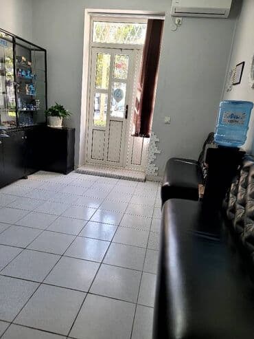 оборудование для парикмахера: Сдаю Кабинет в салоне, 15 м², Для мастера по маникюру — 2