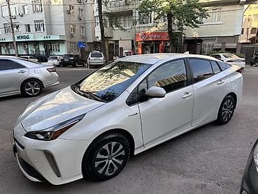 шнур aux: Toyota Prius: 2019 г., 1.8 л, Гибрид, Хэтчбэк — 3